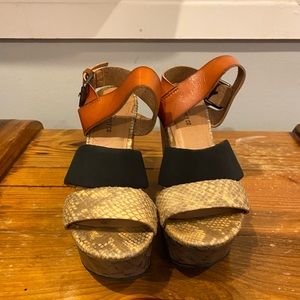 Mossimo wedge sandals size 7